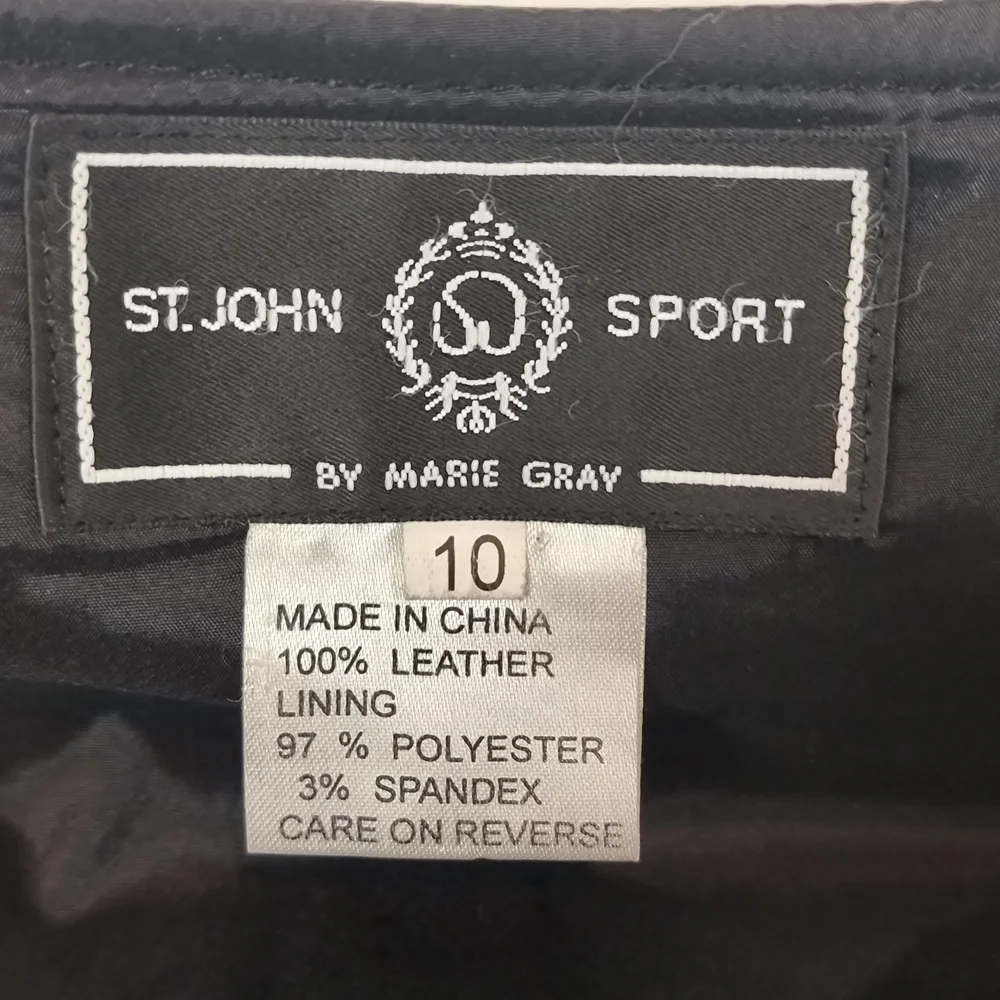 St. John Sport Black Leather Skirt Sz 10 Vtg. - Picture 4 of 12